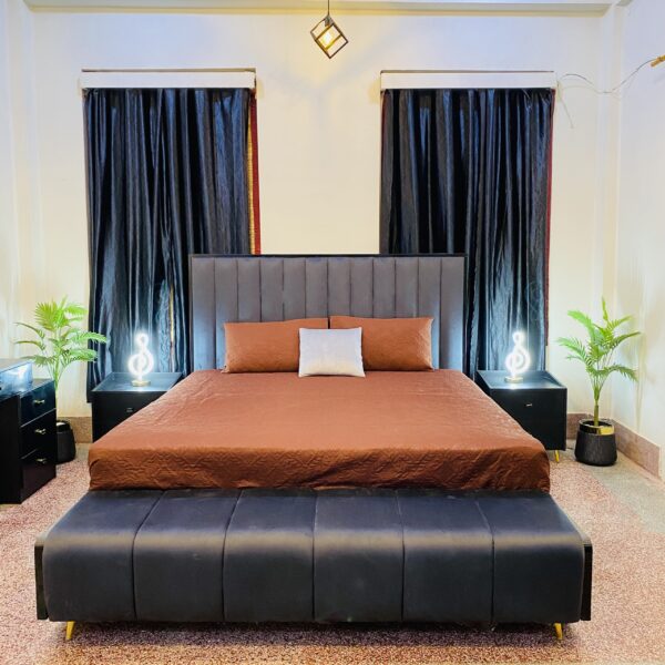 Black Aura Bed with 2 Side Tables, Dresser