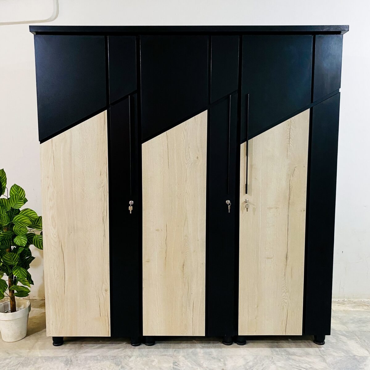 OakBlack wardrobe
