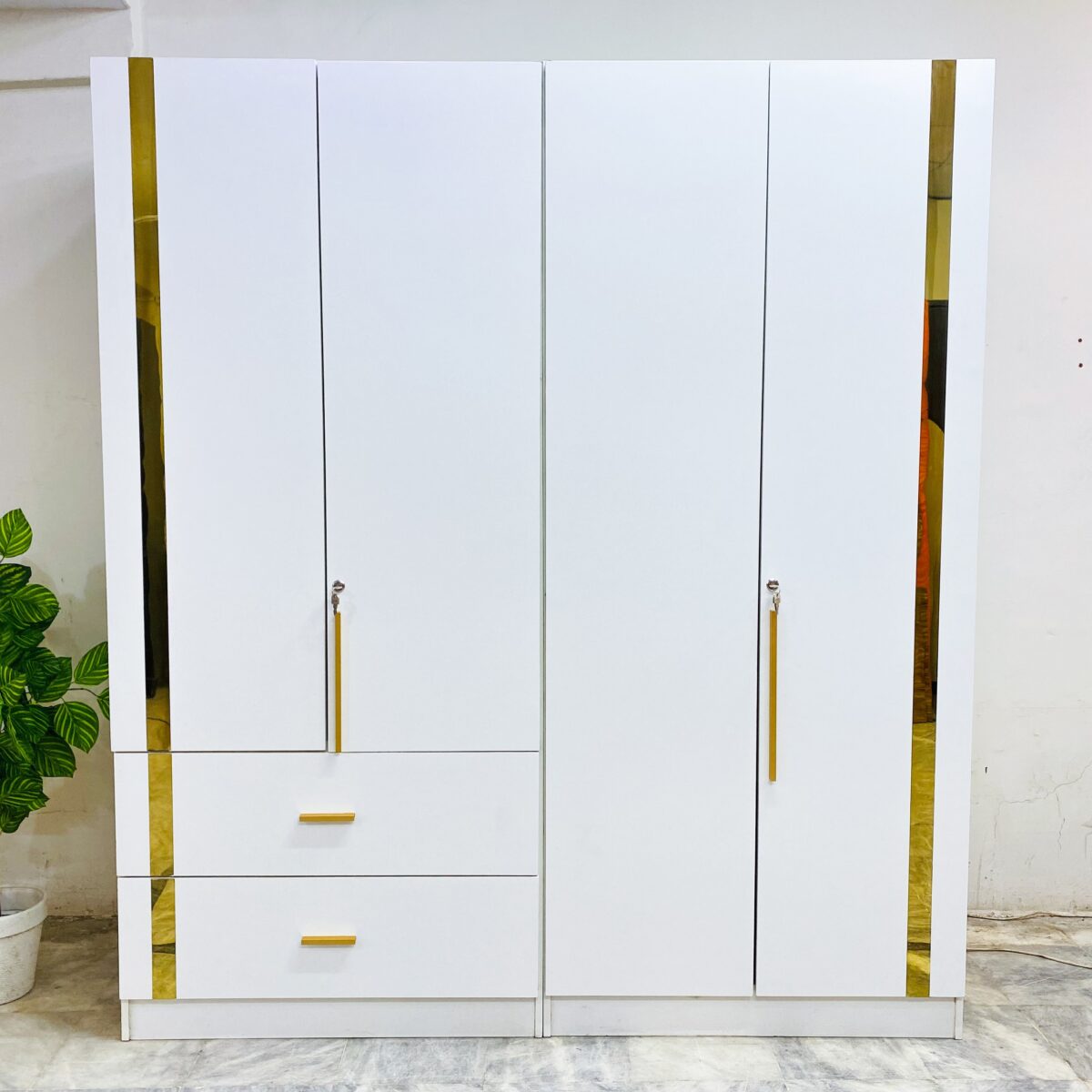 WhiteGold Wardrobe