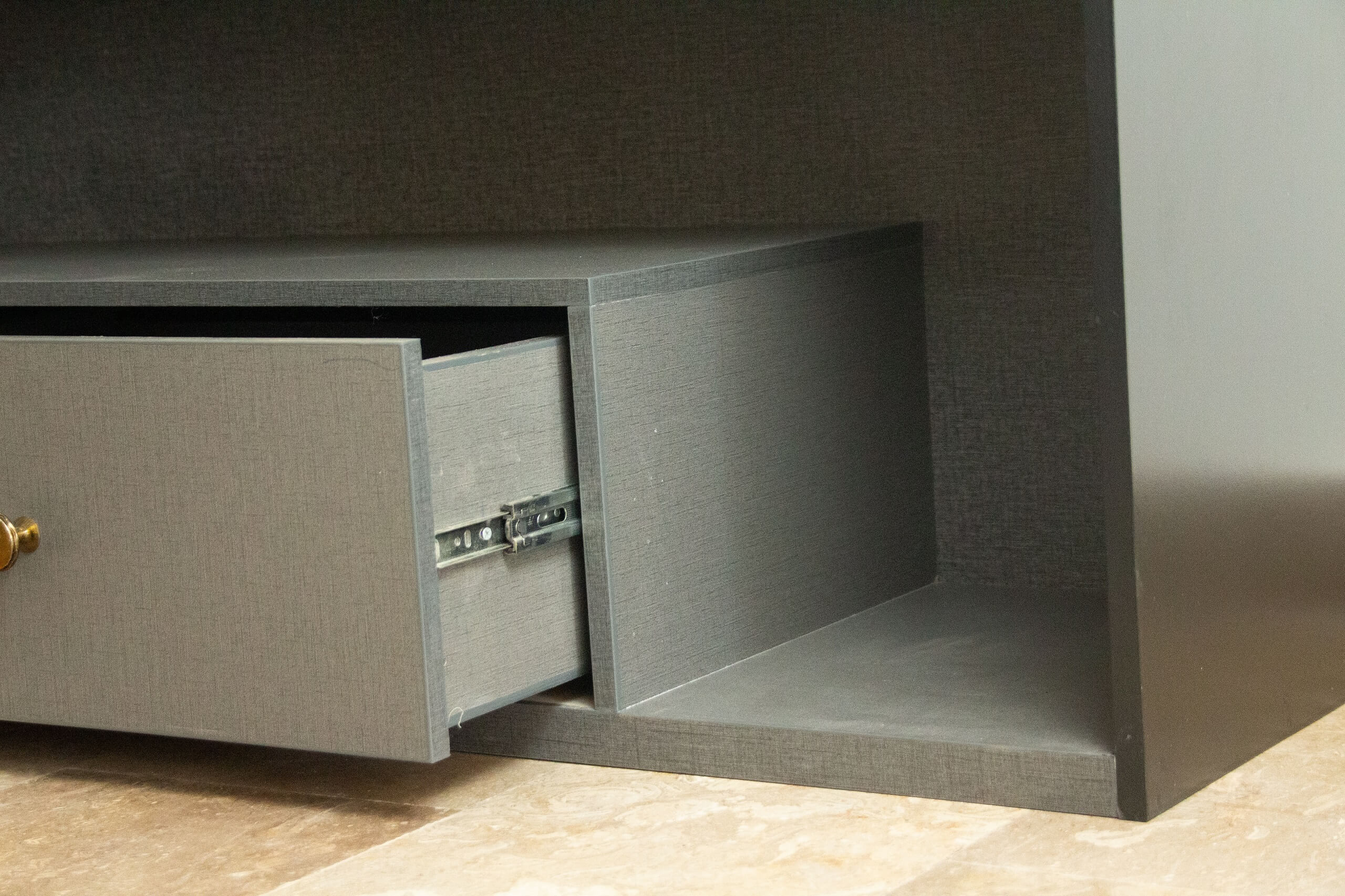 Black Grey Console - Image 4