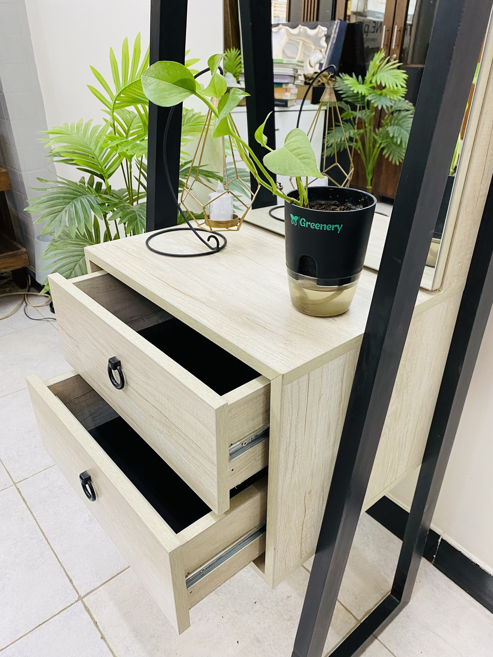 Dresser - Image 3