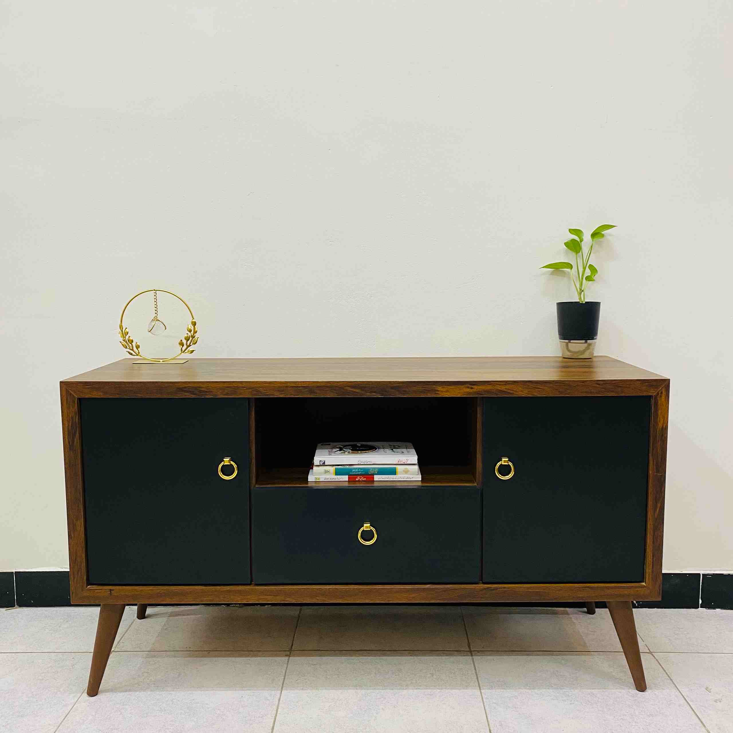 Brwon Black Console