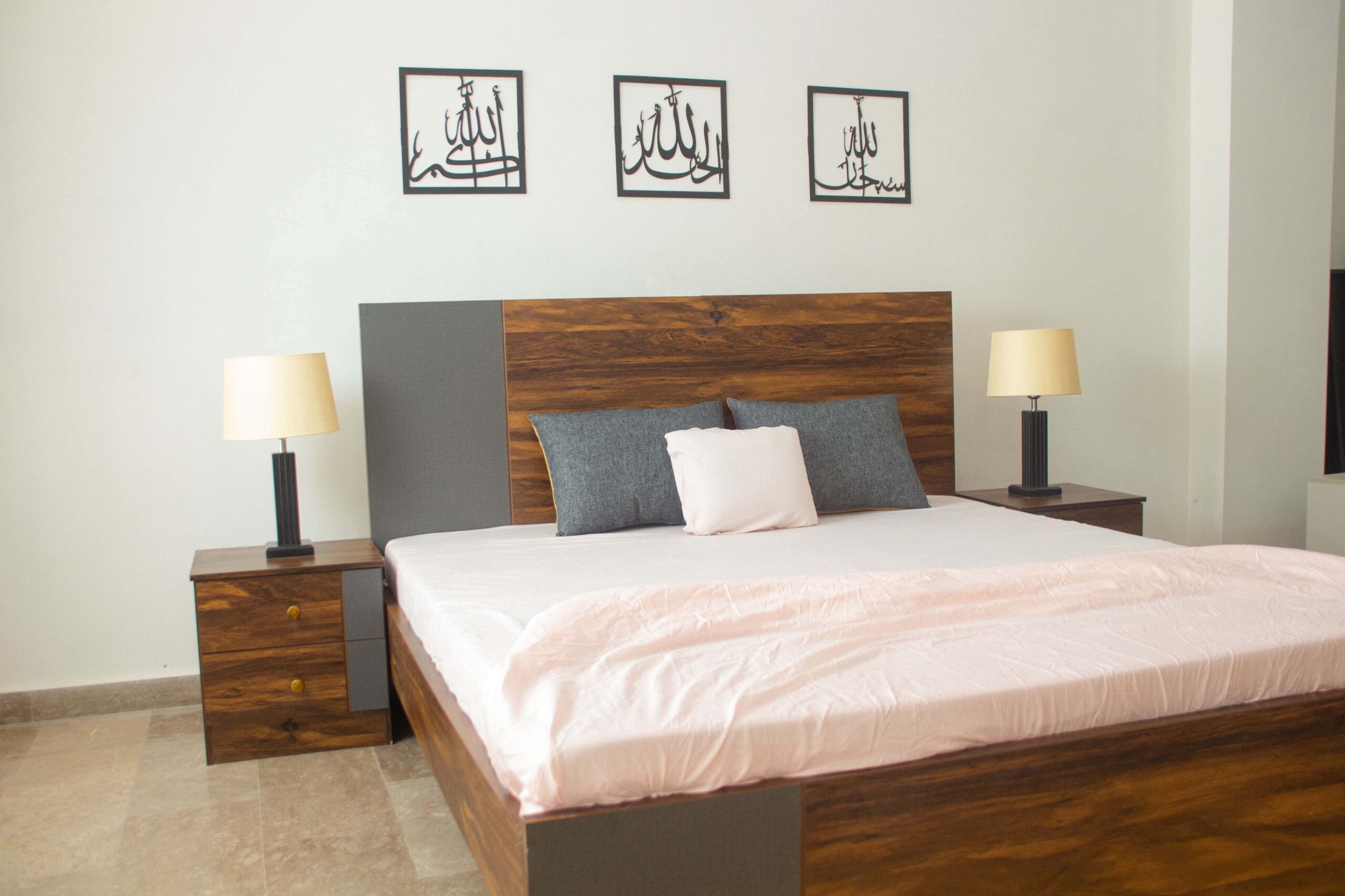 Grey&Brown Bed Set - Image 2