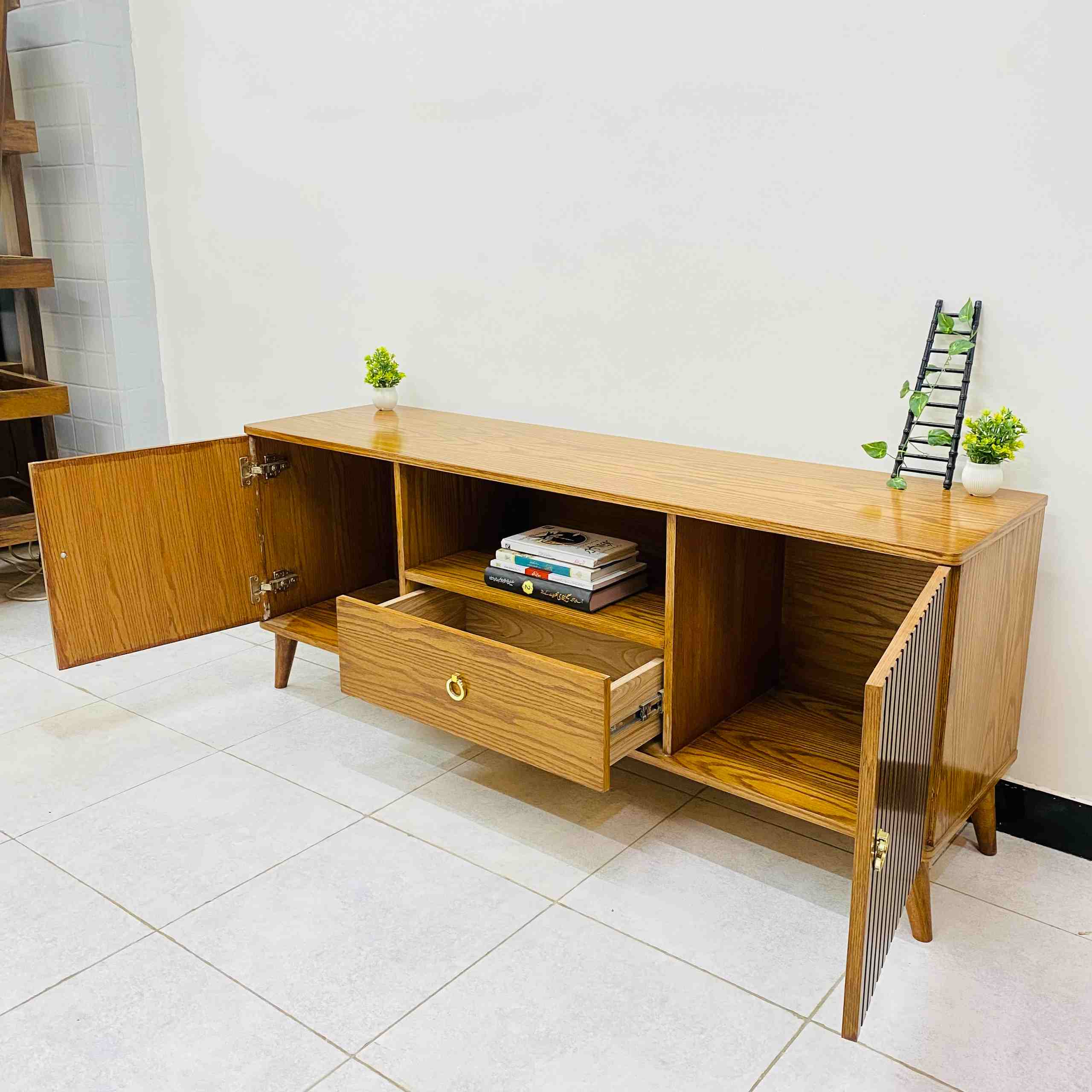 Posh Console - Image 3